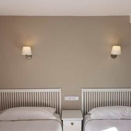 Hotel Roman Naveces Ngoại thất bức ảnh