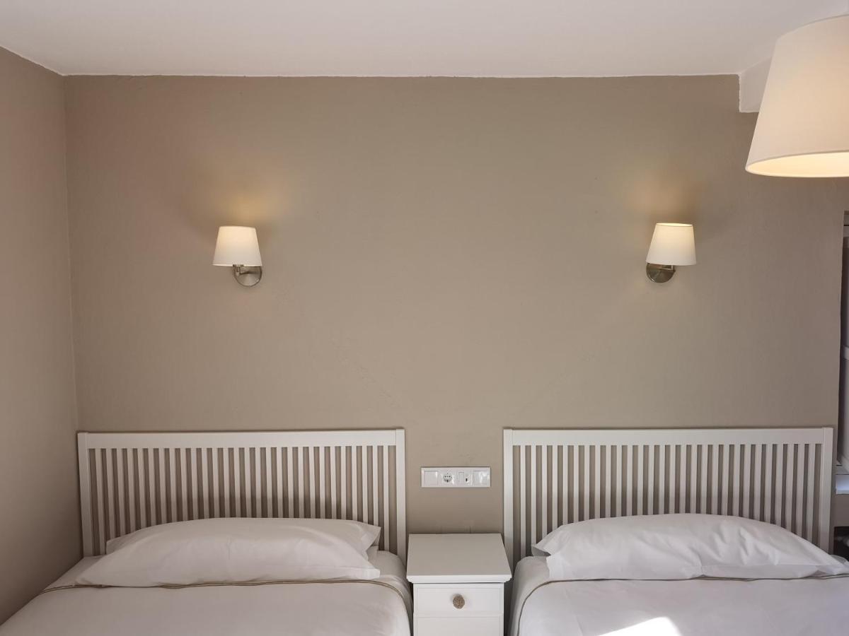 Hotel Roman Naveces Ngoại thất bức ảnh