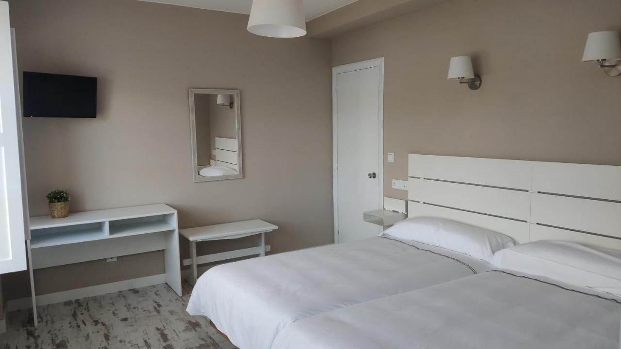 Hotel Roman Naveces Ngoại thất bức ảnh